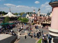 Platz hinter dem Disneyschloss