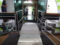 Chateauneuf d. Pape  - Verlassen der A-ROSA LUNA für ersten Ausflug über zweites Schiff