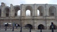 Das Amphitheater in Arles 
