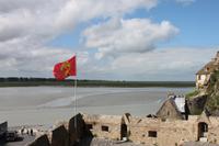 IMG_1721_Normannische Flagge auf dem Mont Saint Michel