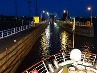 erste Schleusen-Durchfahrt 