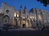 Avignon - Papstpalast - bei Nacht