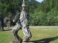 Figuren aus Treibholz