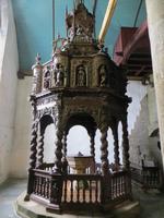 Kirche Guimillau, Taufbecken