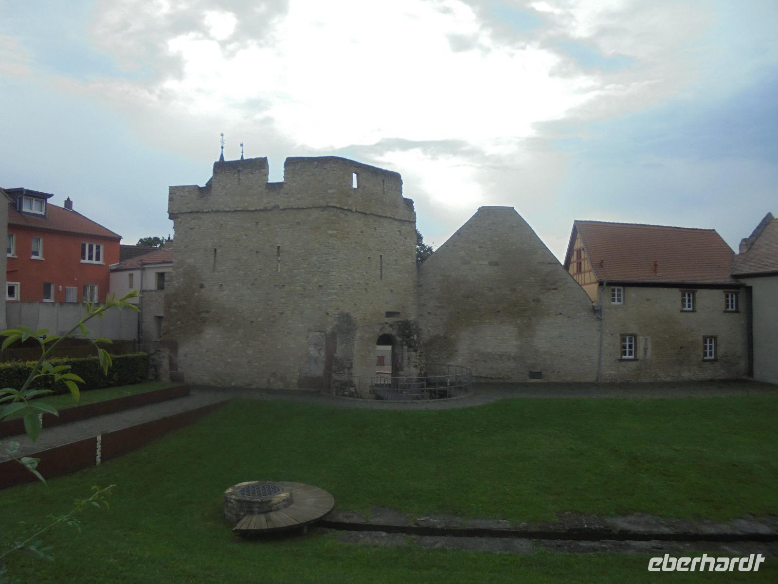 Ingelheim, Befestigungsanlagen der Kaiserpfalz