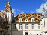 Prachtvolle Dächer des Burgunds