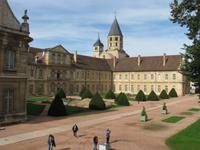 Wo einst die Mönche wandelten werden heute Ingenieure ausgebildet.