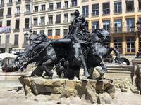 Pferde als Allegorie der vier großen Ströme Frankreichs