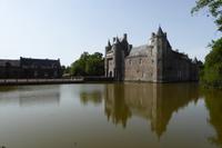 04 Im Wald von Brocéliande, Schloß Trecesson 