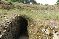 06 Locmariaquer, Tumulus von Mané er Hroeck  