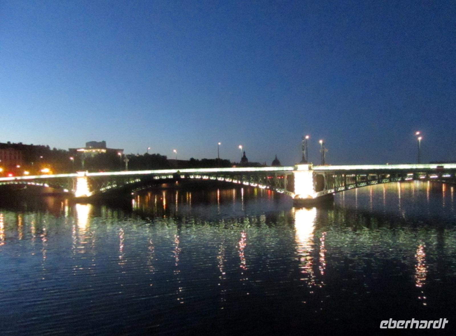 Lyon bei Nacht