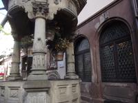 Der Sechs-Eimer-Brunnen