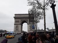 Am Arc de Triomphe
