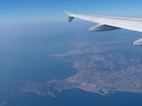 Cannes (hinten) und Antibes (vorn) von der Halbinsel Cap d´Antibes getrennt 