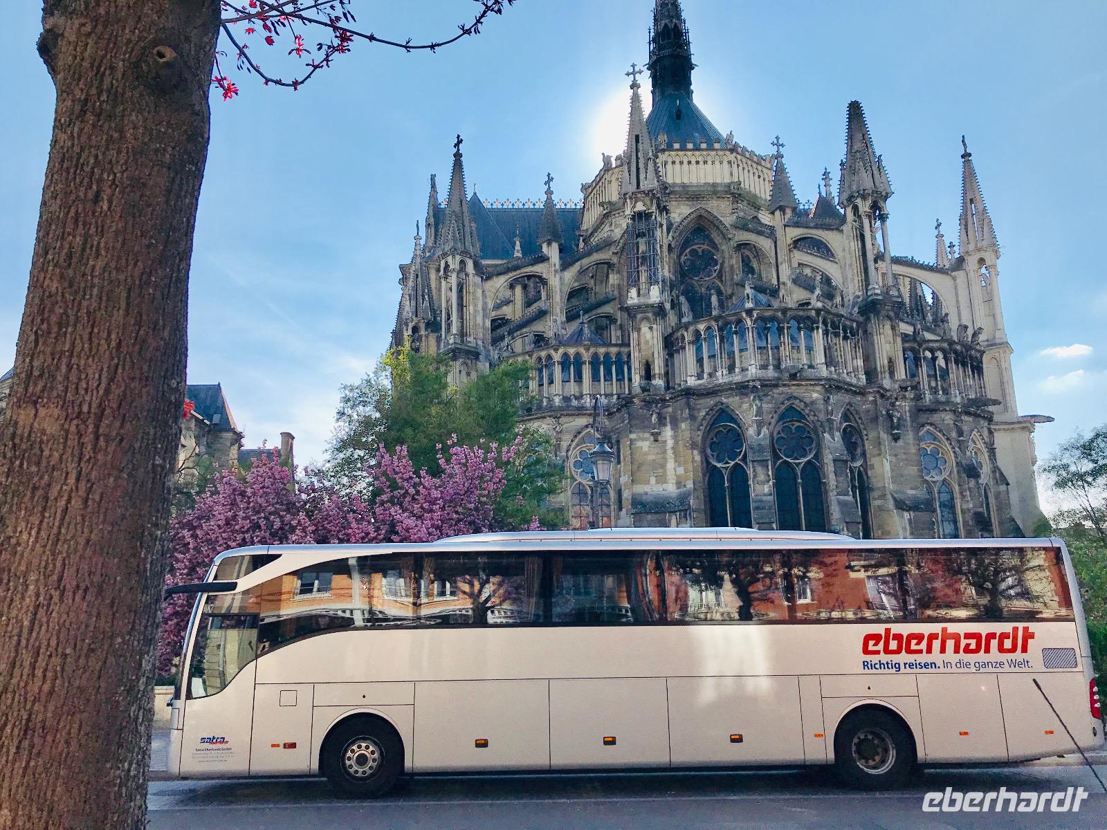 vor der Kathedrale in Reims