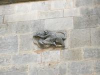Le Mans, Kathedrale St. Julien, evtl. heidnische Figur am Kirchenportal