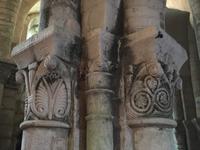 Krypta der Pilgerkirche St. Eutrope in Saintes - Formenvielfalt an den Säulen