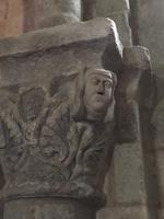 Pilgerkirche St. Eutrope in Saintes - Pilgerdarstellung? an einem Kapitell der Krypta