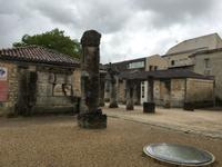 römische Reste am Flussufer in Saintes