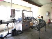 Verkostung im Weingut Chateau Aney - Flaschen-Abfüll-Anlage