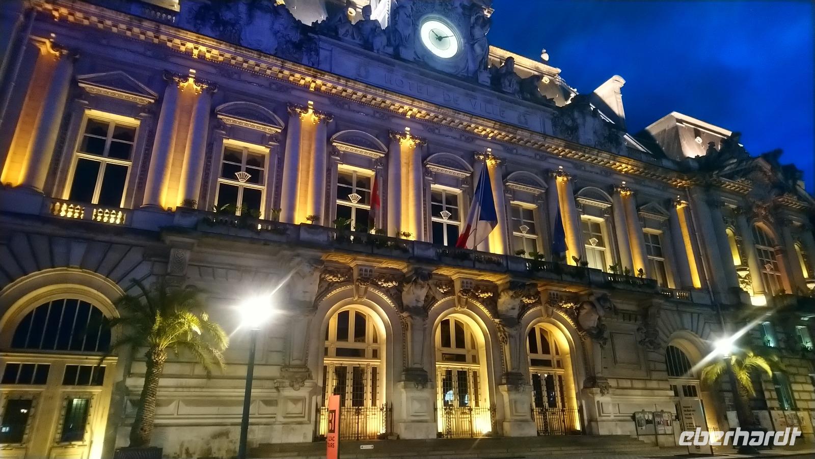 Tours-Hotel de Ville