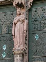 Münster. Maria mit Kind. Mittelportal