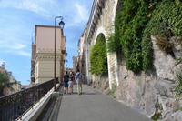 hinauf in die Altstadt