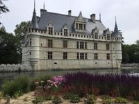 vom Indre umschlossen