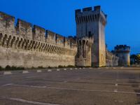 nächtlicher Spaziergang durch Avignon - Stadtmauer