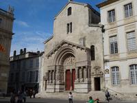 Arles - Platz der Republik, die Kathedrale St. Trophime
