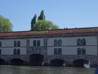 Strasbourg - Fahrt auf der Ill, Barrage Vauban = Wehranlage