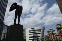 Paris Tag 4 La Défense. Ikarus, Igor Mitoraj