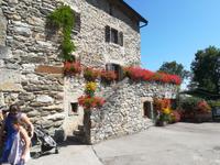 Yvoire. Haus an Stadtmauer