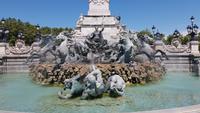 Bordeaux, Brunnen am Girondistendenkmal