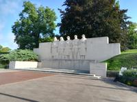Verdun.  .Monuments aux Morts et aux Enfants de Verdun