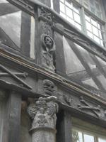 Rouen. Aitre Maclou. Detail (Archiv)