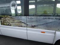 Arromanches. Kleinbus. Abbnild Mulberry B-Hafen 