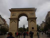 Das Wilhelmstor steht am Anfang der Fussgängerzone von Dijon