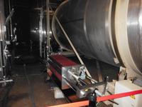 Lager- und Gärbottiche in der Likörfabrik 