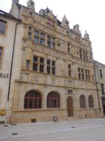 Fassade des Renaissance-Rathauses von Paray-le-Monial