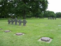 Tag 7 - 8 - Dt. Soldatenfriedhof La Combe (2)