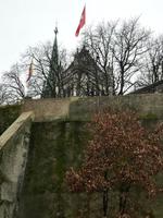 Blick zur hochgelegenen Kathedrale Genf