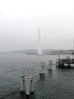 Jet d'Eau - Wahrzeichen Genfs - die 140 m hohe Fontäne