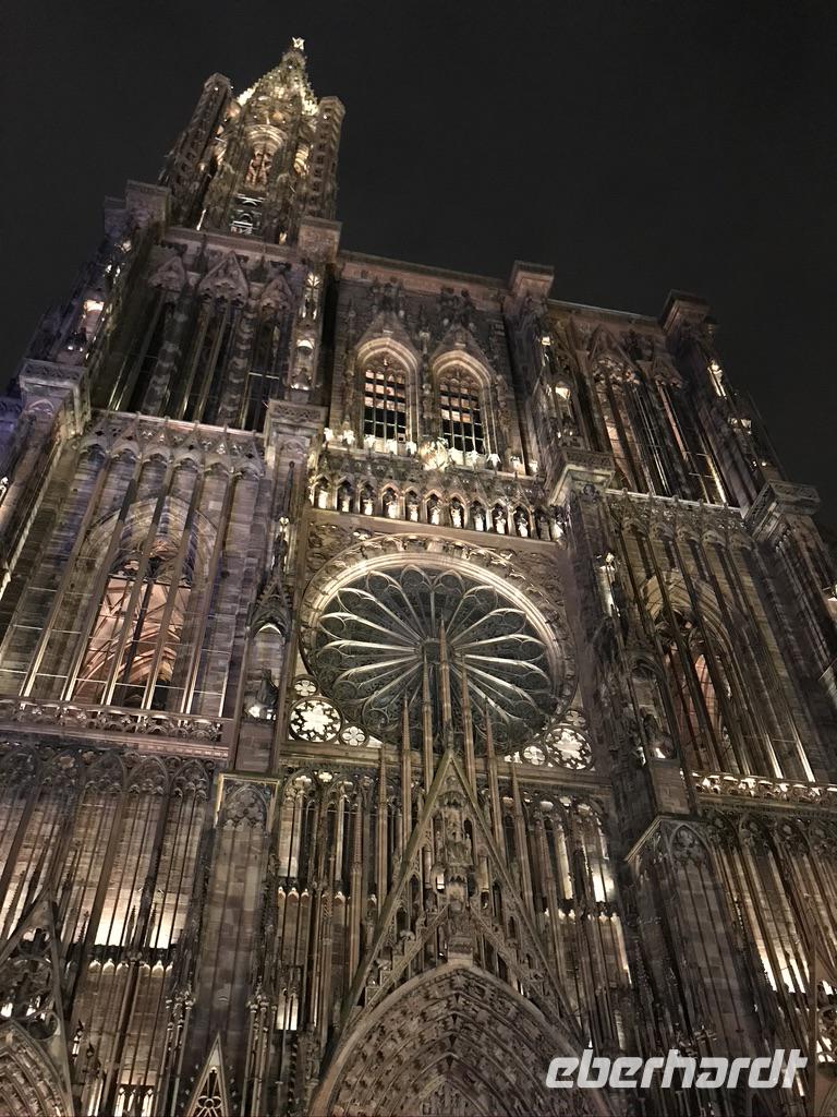 Die beleuchtete Kathedrale von Straßbourg