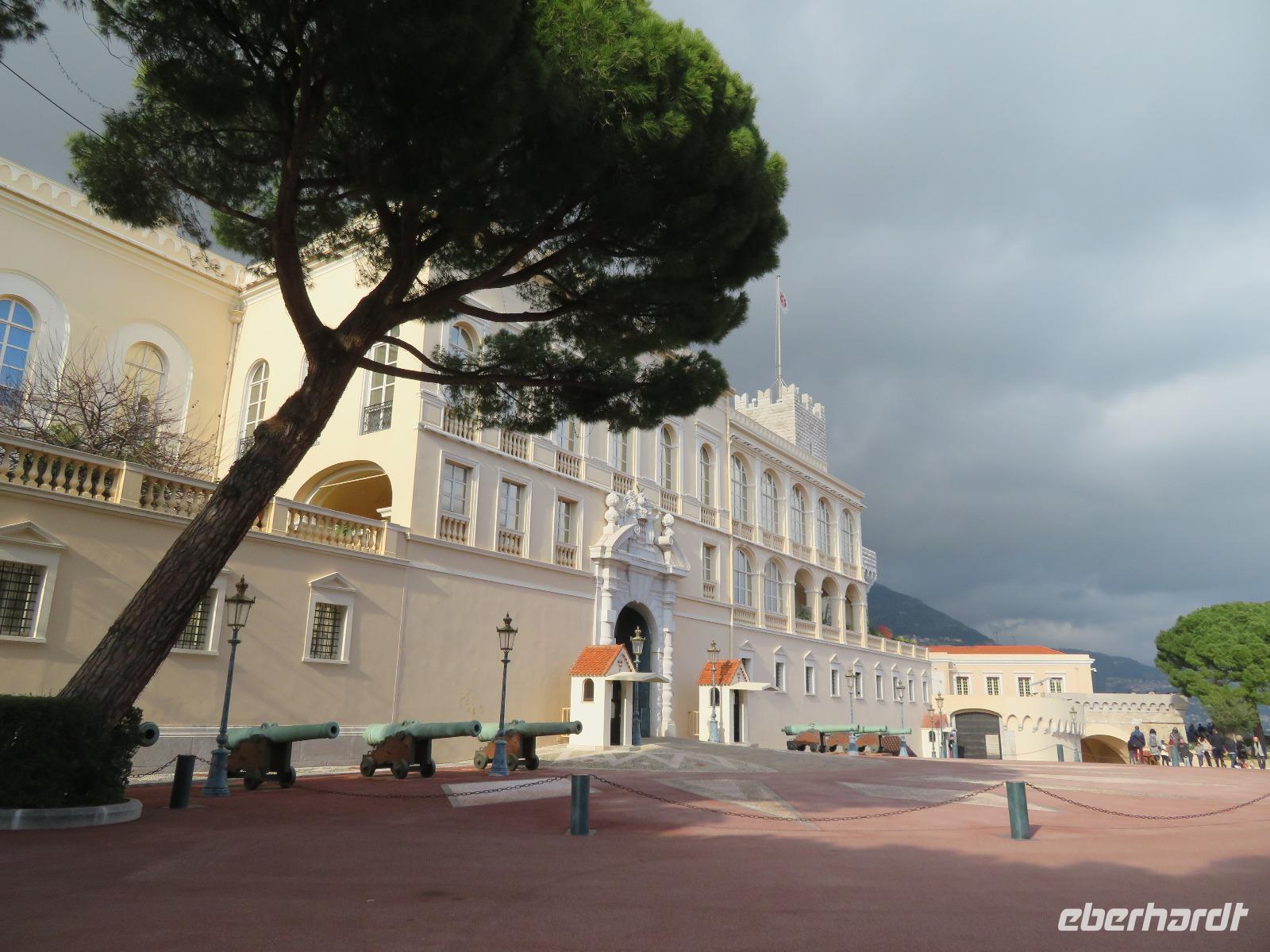 Monaco, vor dem Fürstenpalast
