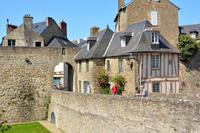 Heilige Maria schützt den Stadteingang