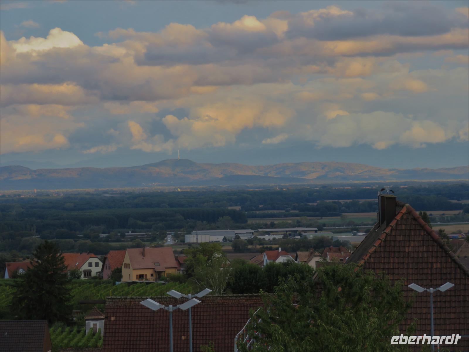 Elsass 09.2020 Blick aus dem Fenster über die Rheinebene