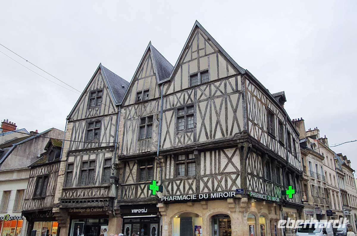 Dijon. Les trois visages