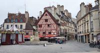 Dijon. Place F. Rude