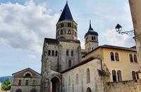 Reste der Abteikirche Cluny